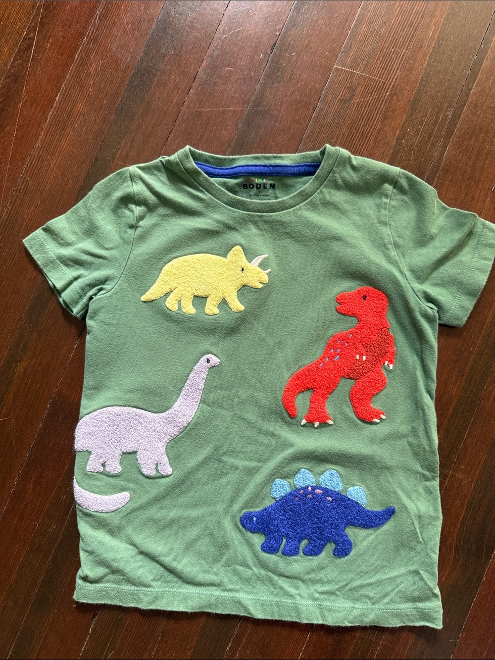Mini Boden Green Tee with Colorful Dinosaur Appliqués6-7y